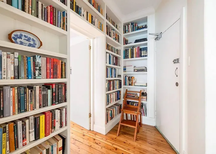 Bondi Book Nook - Cozy And Quiet